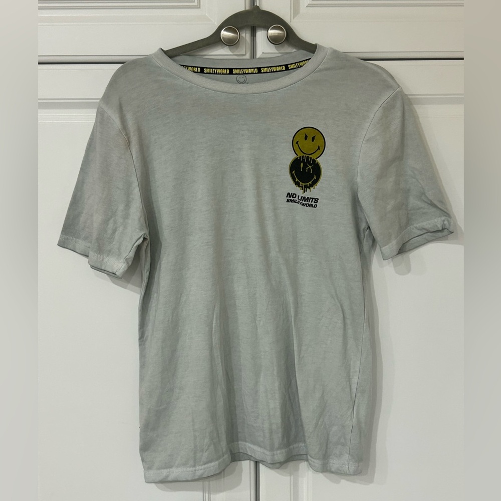 SmileyWorld Graphic Tee Drip Smiley Face Gray Shirt Size Small Streetwear